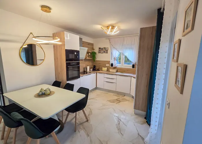 House4seasons * Lič